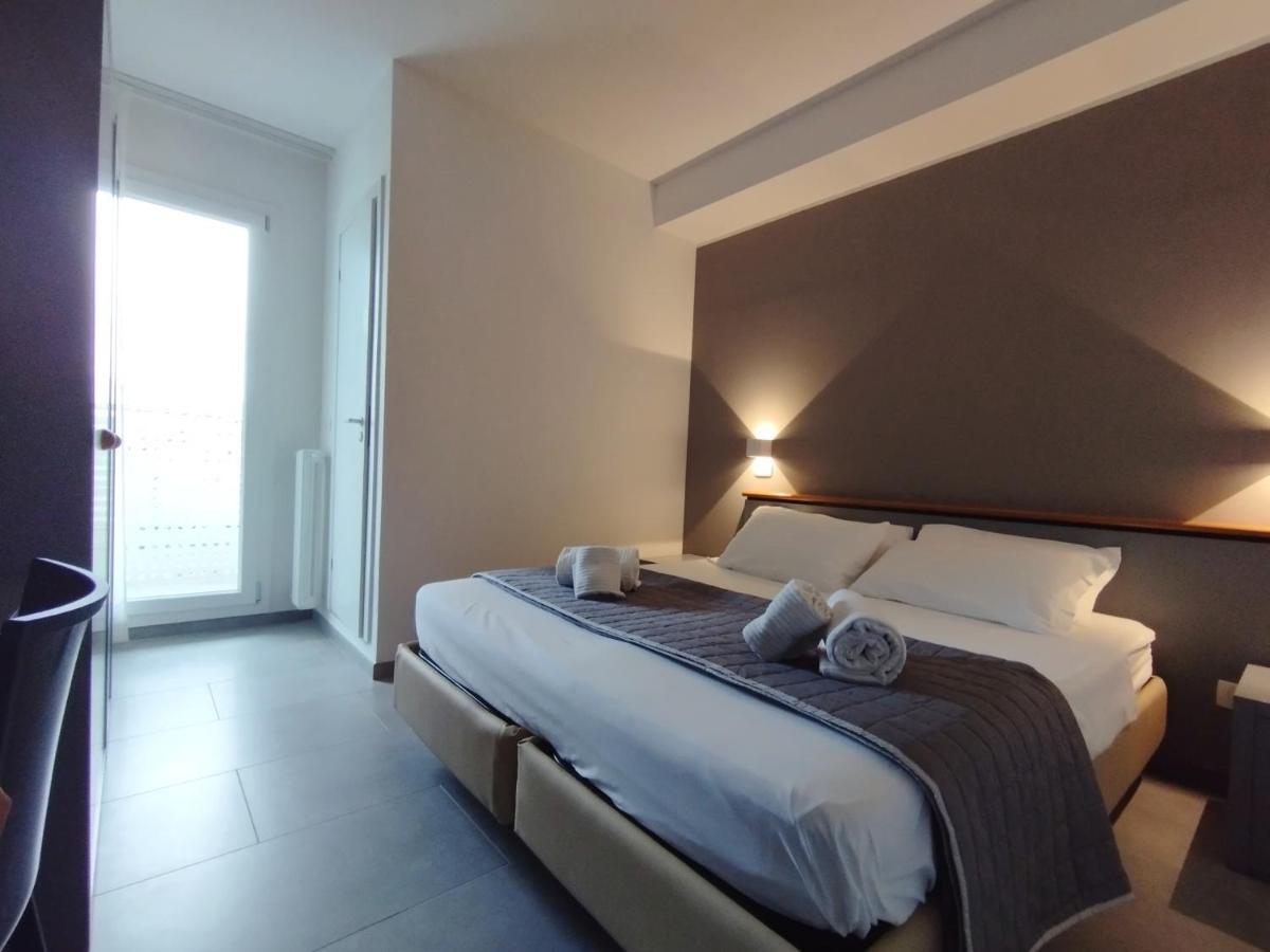 Hotel Excelsior Cervia Bagian luar foto