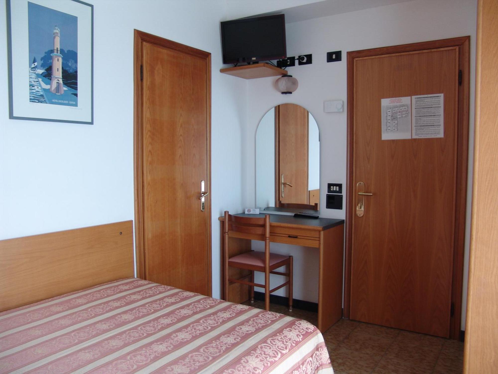 Hotel Excelsior Cervia Ruang foto