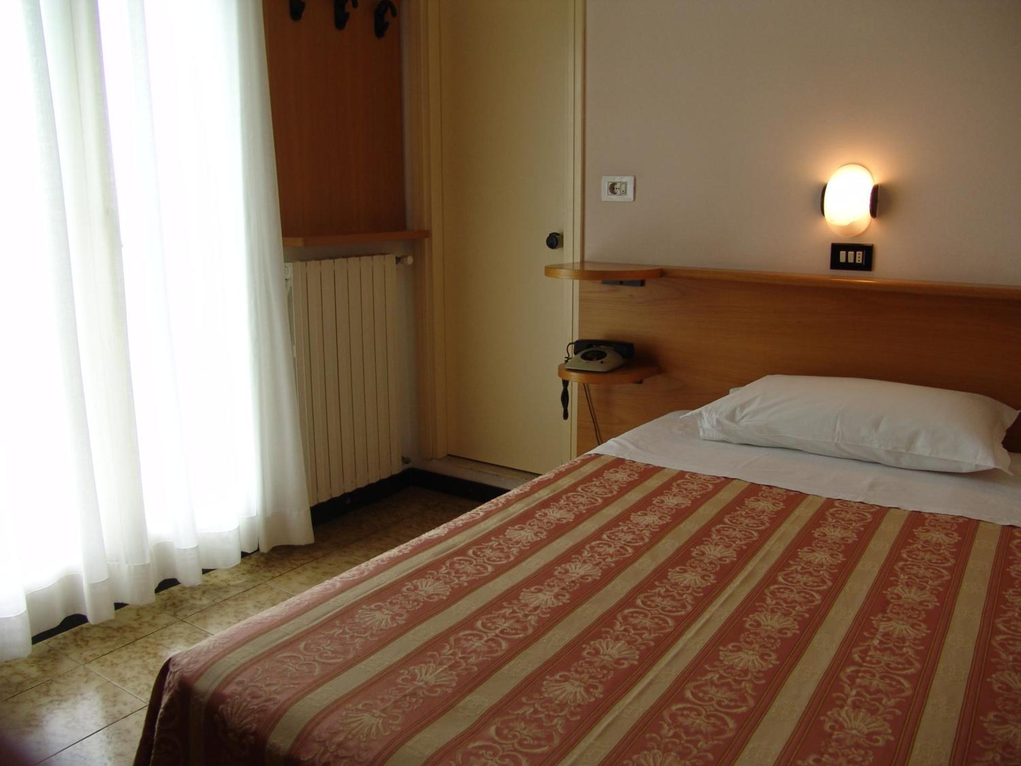 Hotel Excelsior Cervia Ruang foto