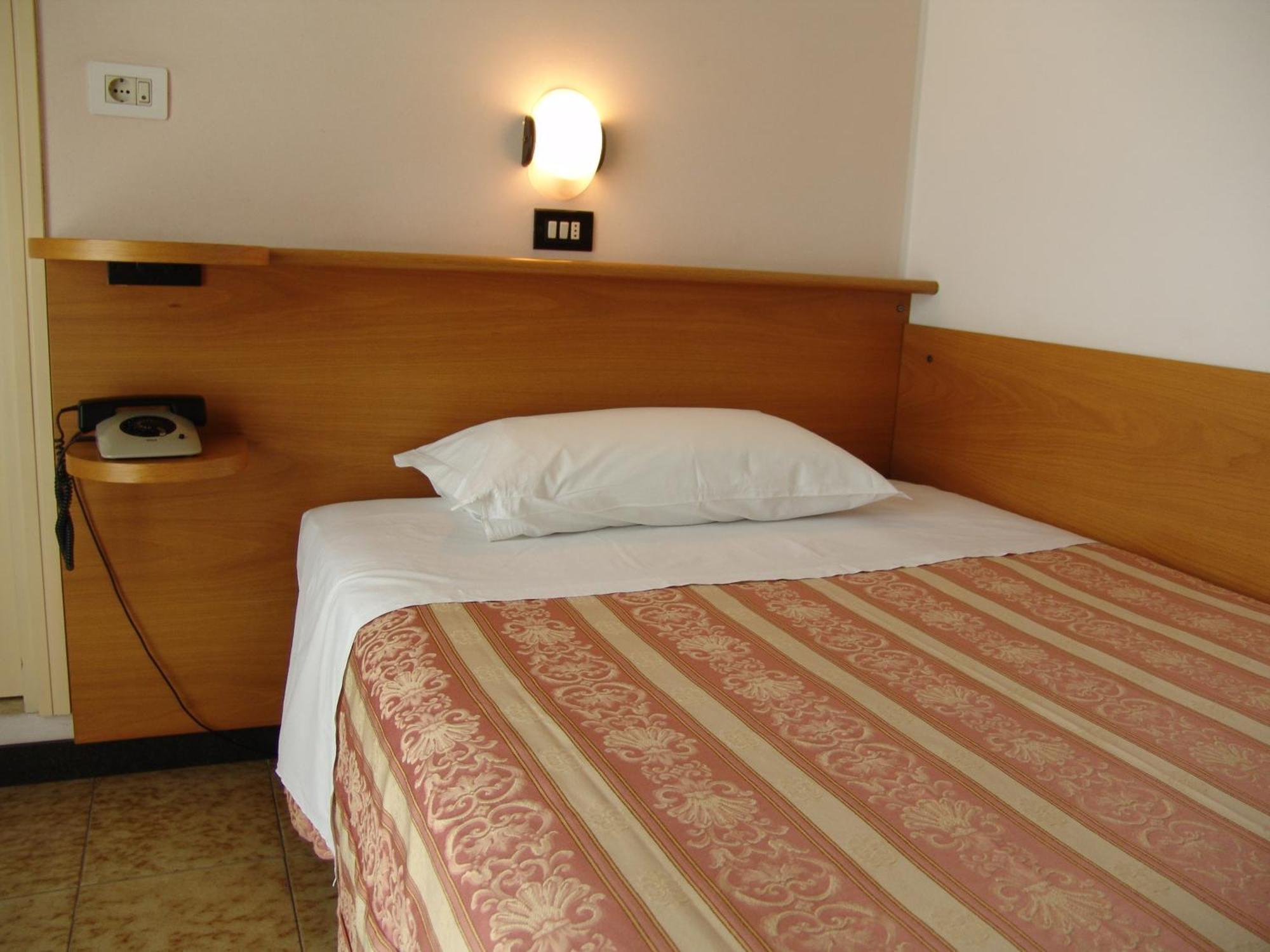 Hotel Excelsior Cervia Ruang foto