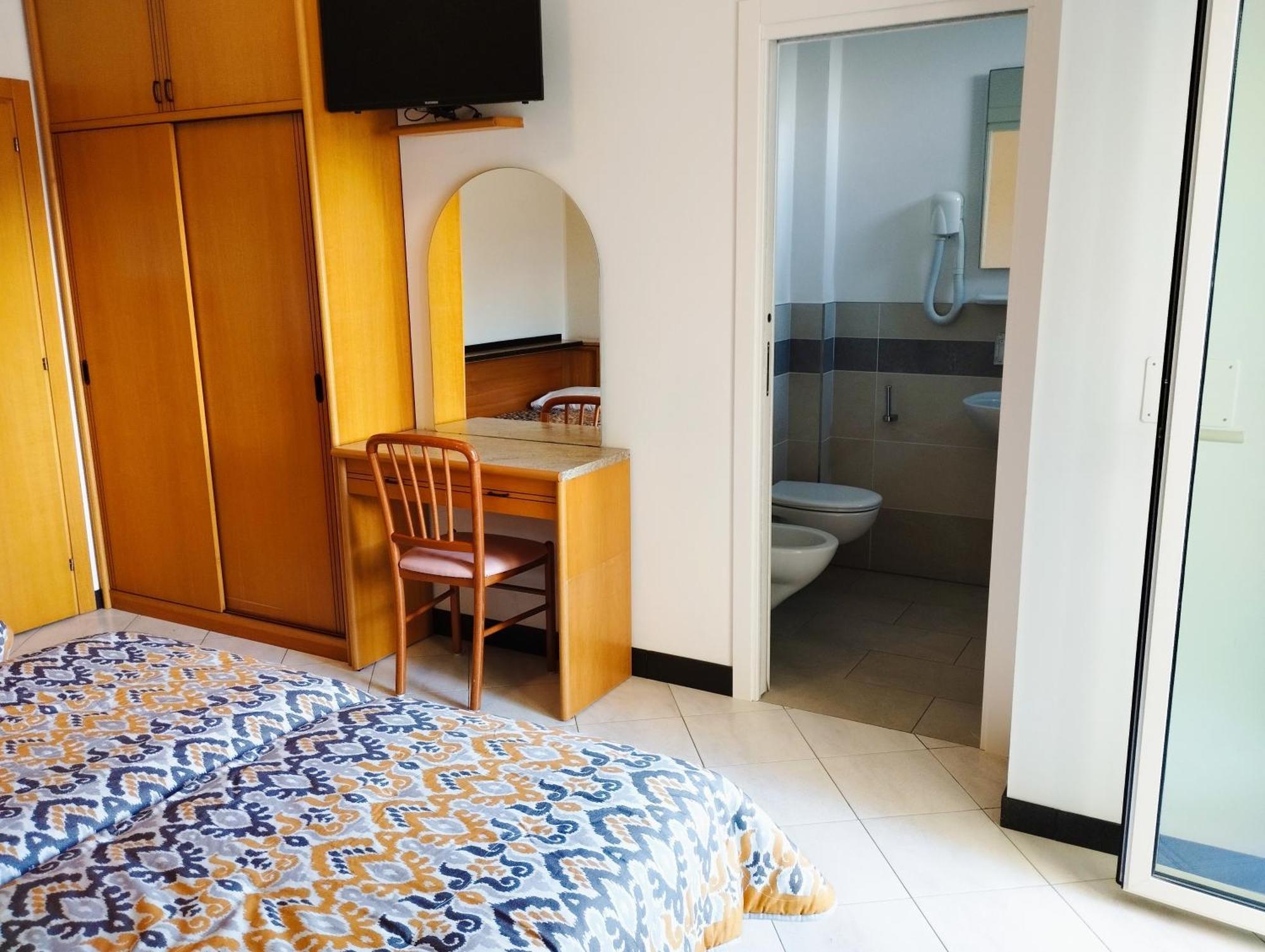Hotel Excelsior Cervia Bagian luar foto